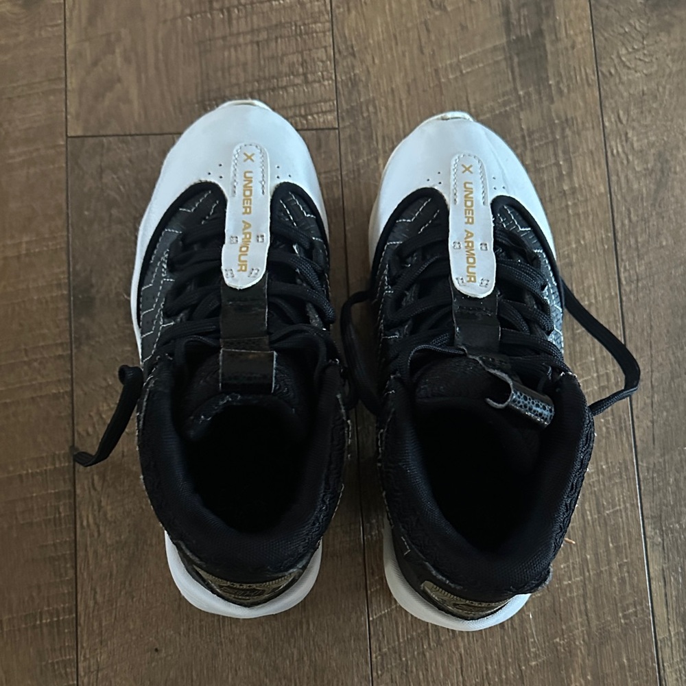 Under Armour Kids' Black and White Baseball Cleats